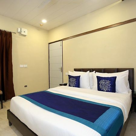 Capital O 9822 Hotel Seven Chandigarh Luaran gambar