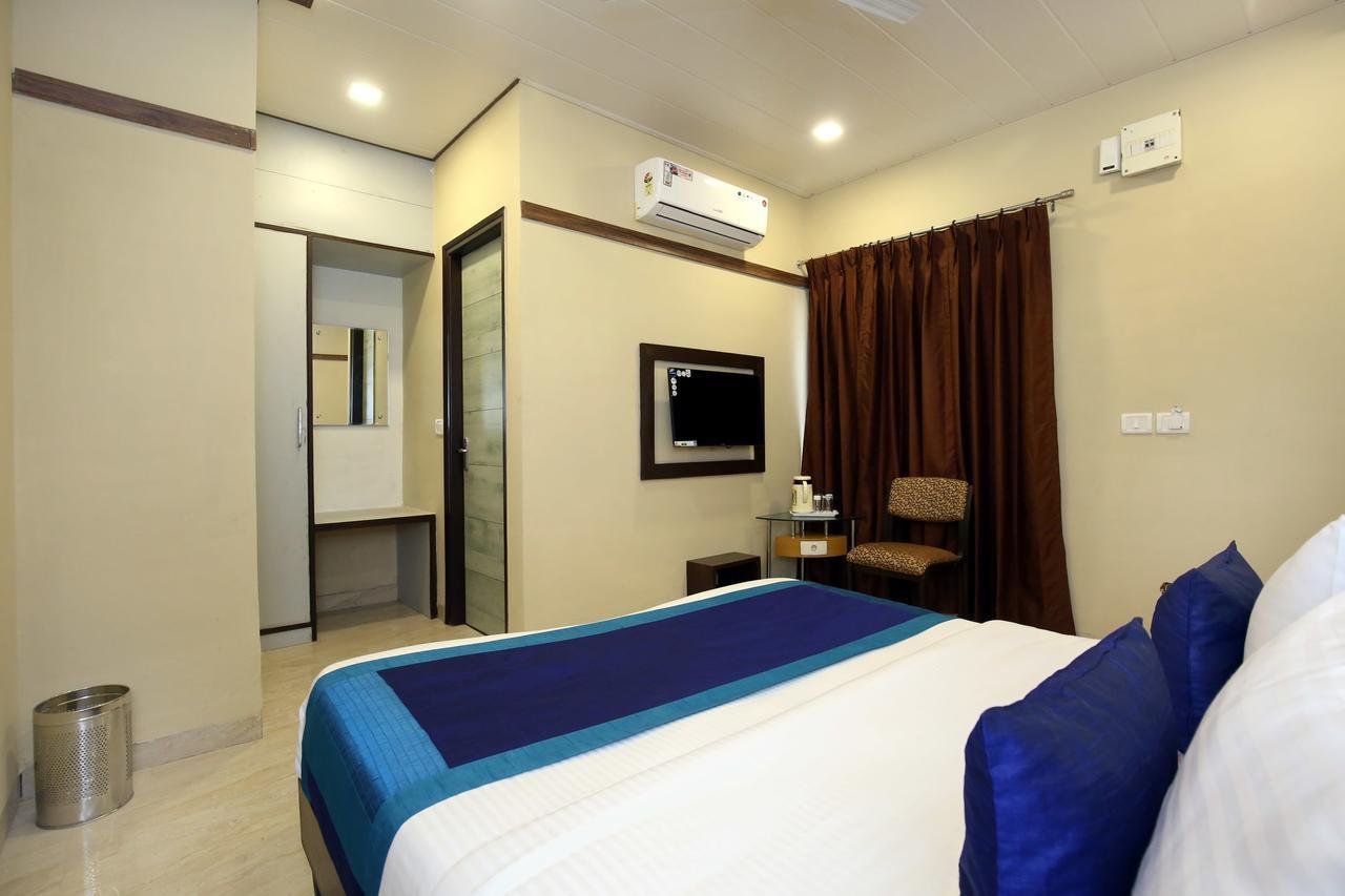 Capital O 9822 Hotel Seven Chandigarh Luaran gambar